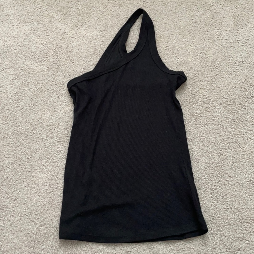 The Line By K one shoulder top!